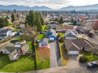 1055 SW Kokanee Lane, Grants Pass, OR 97527