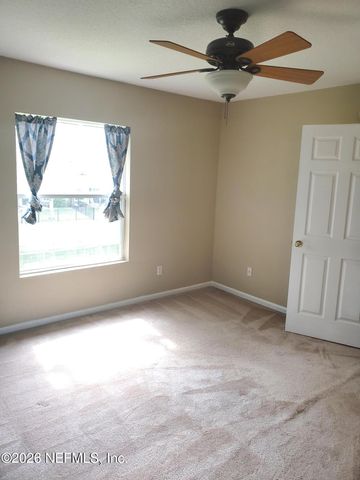 1625 VINELAND Circle B, Fleming Island, FL 32003
