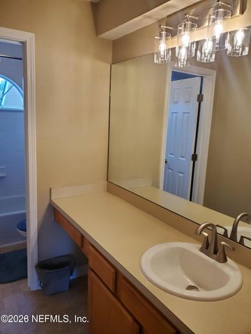 1625 VINELAND Circle B, Fleming Island, FL 32003