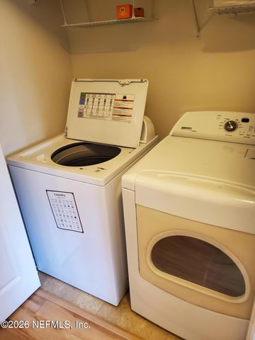 1625 VINELAND Circle B, Fleming Island, FL 32003