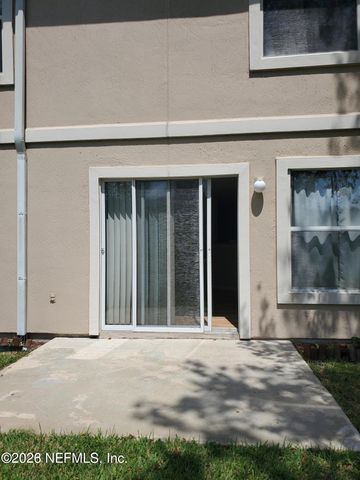 1625 VINELAND Circle B, Fleming Island, FL 32003