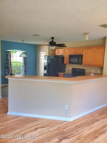 1625 VINELAND Circle B, Fleming Island, FL 32003