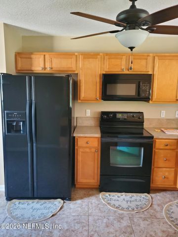 1625 VINELAND Circle B, Fleming Island, FL 32003