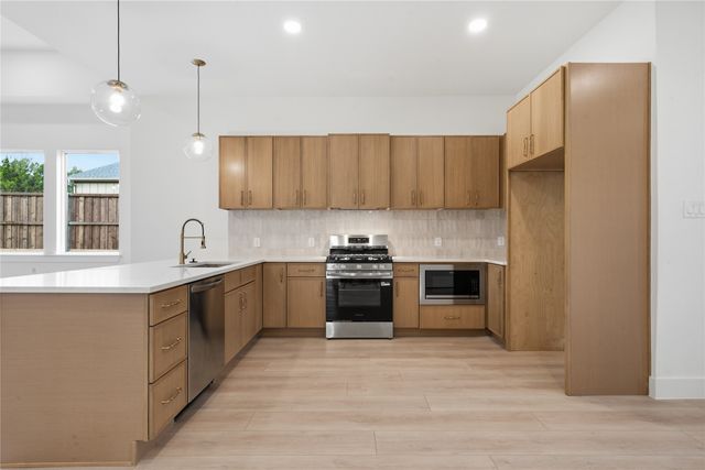 2622 Bainbridge Drive, Dallas, TX 75237