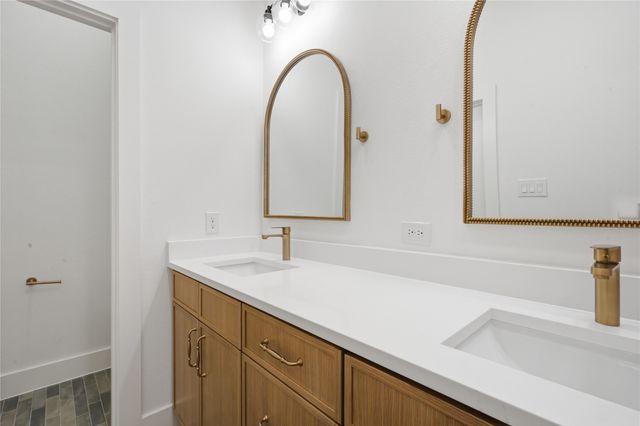 2622 Bainbridge Drive, Dallas, TX 75237