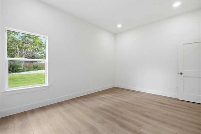 2622 Bainbridge Drive, Dallas, TX 75237