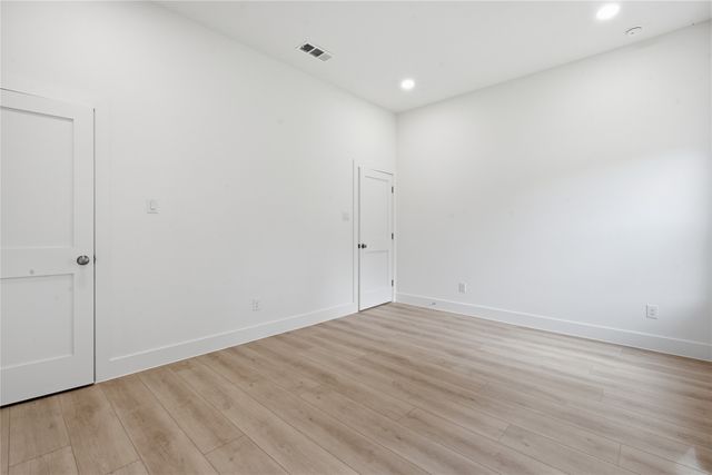 2622 Bainbridge Drive, Dallas, TX 75237