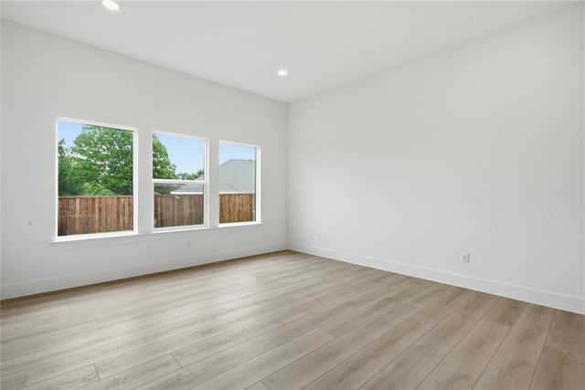 2622 Bainbridge Drive, Dallas, TX 75237