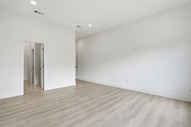 2622 Bainbridge Drive, Dallas, TX 75237