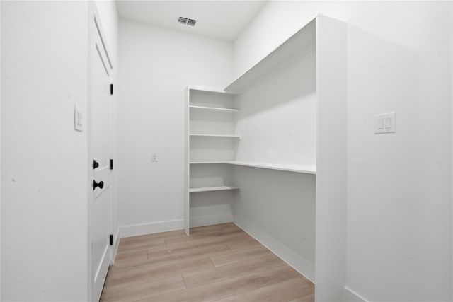 2622 Bainbridge Drive, Dallas, TX 75237