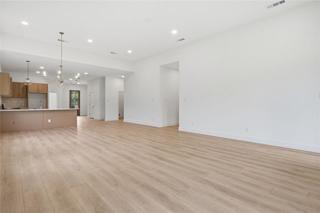 2622 Bainbridge Drive, Dallas, TX 75237