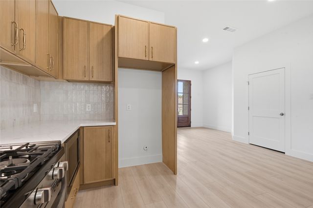2622 Bainbridge Drive, Dallas, TX 75237