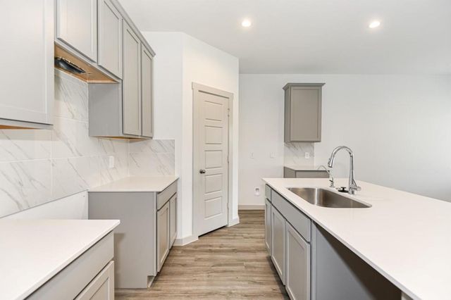 7918 Brumly Lane, Rosharon, TX 77583