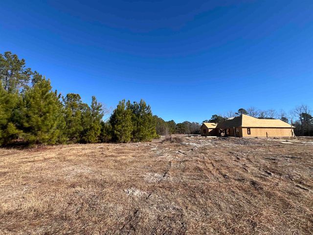 990 Inglewood Dr., Loris, SC 29569