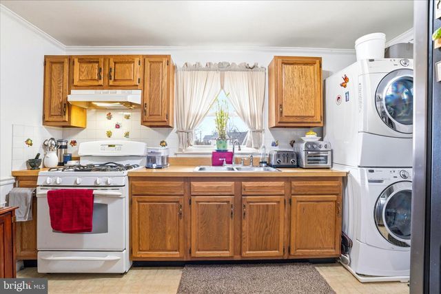 1105 EDMONSTON DR, Rockville, MD 20851