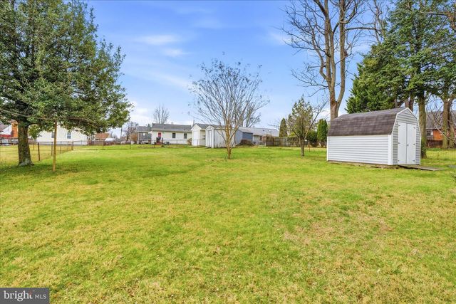 1105 EDMONSTON DR, Rockville, MD 20851