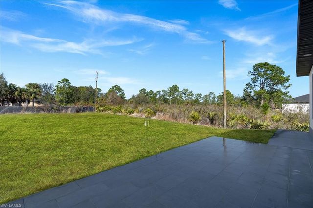 517 Johns AVE, Lehigh Acres, FL 33972