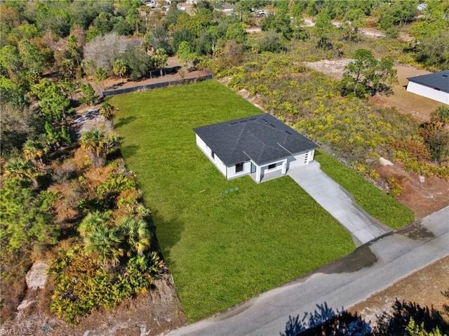 517 Johns AVE, Lehigh Acres, FL 33972