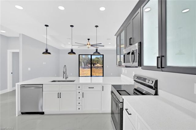 517 Johns AVE, Lehigh Acres, FL 33972