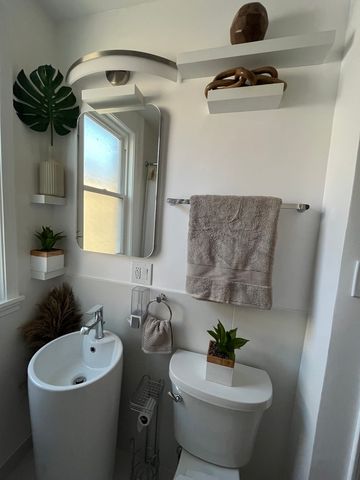 5133 W Wrightwood Avenue 2, Chicago, IL 60639