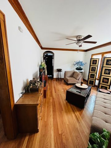 5133 W Wrightwood Avenue 2, Chicago, IL 60639