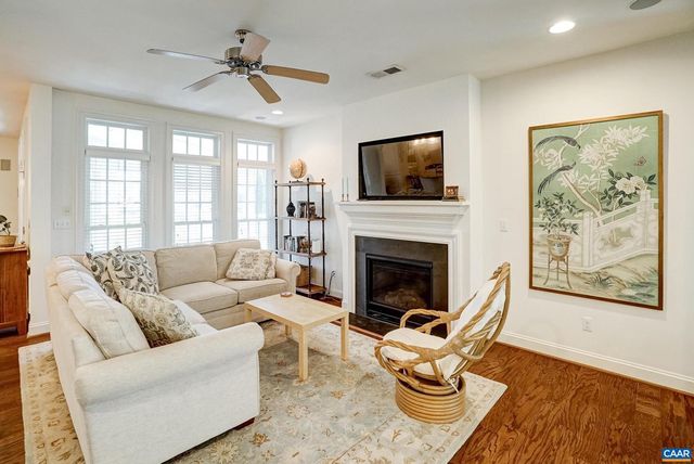 5622 UPLAND DR, Crozet, VA 22932
