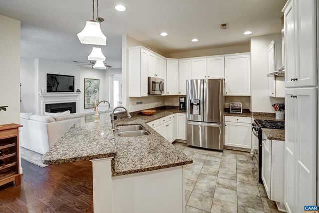 5622 UPLAND DR, Crozet, VA 22932
