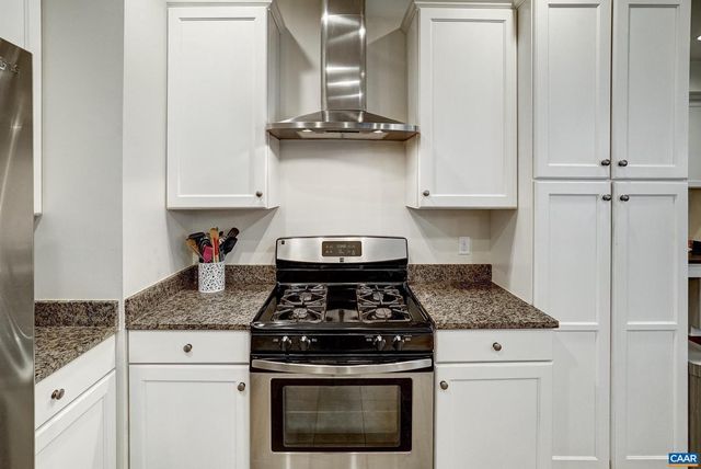5622 UPLAND DR, Crozet, VA 22932