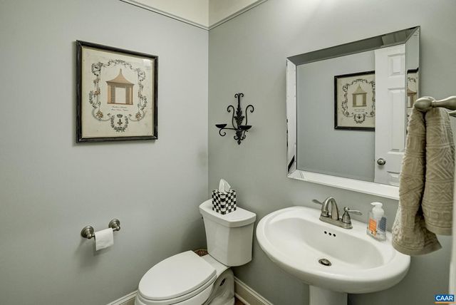 5622 UPLAND DR, Crozet, VA 22932