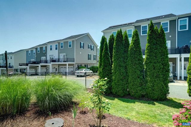 5622 UPLAND DR, Crozet, VA 22932