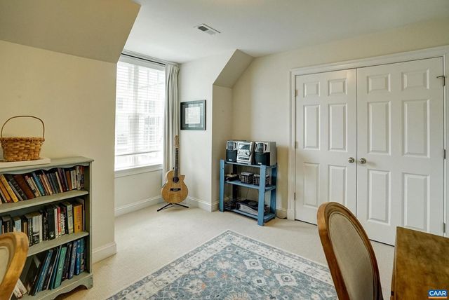 5622 UPLAND DR, Crozet, VA 22932