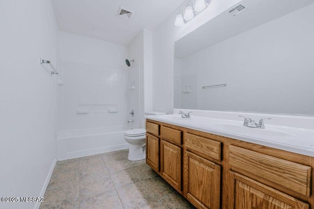 8157 W Solitary Eagle Court, Tucson, AZ 85757