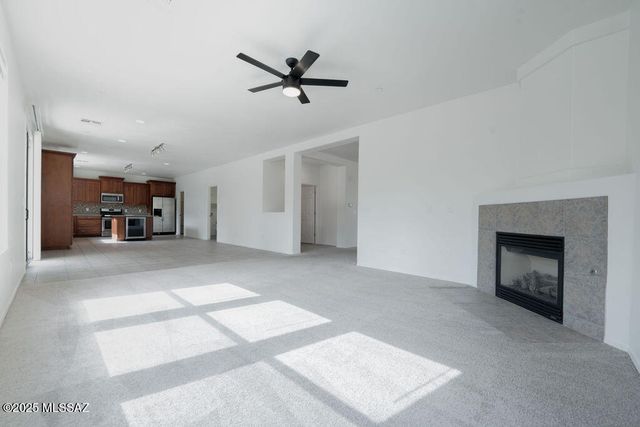 8157 W Solitary Eagle Court, Tucson, AZ 85757