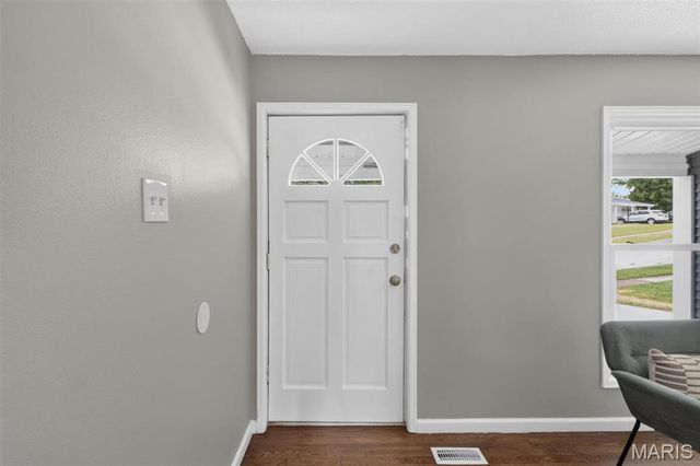 11644 Altozano Lane, Florissant, MO 63033