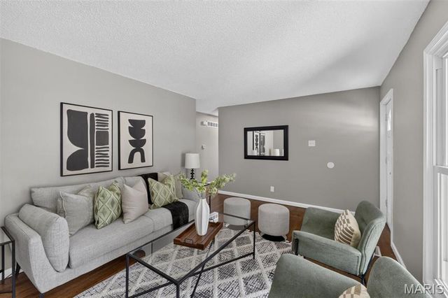 11644 Altozano Lane, Florissant, MO 63033