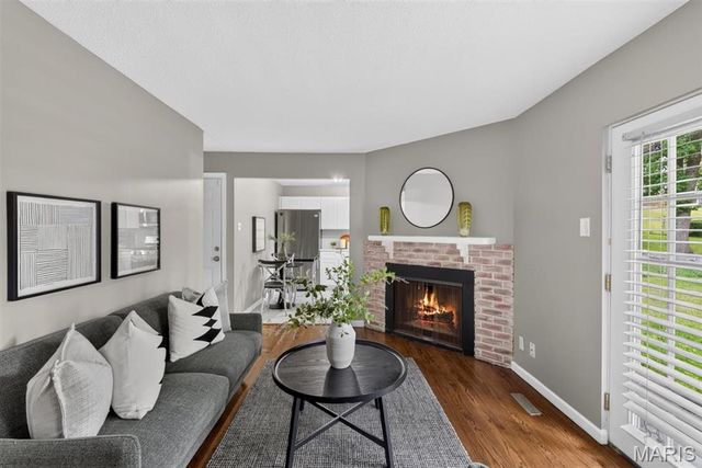 11644 Altozano Lane, Florissant, MO 63033