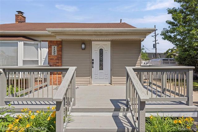 1122 Symes Court, Royal Oak, MI 48067