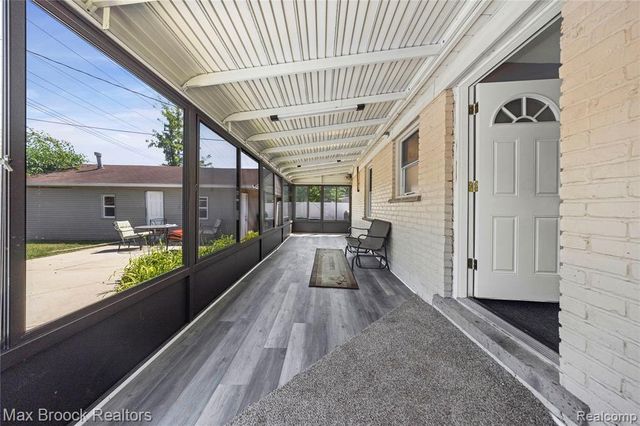 1122 Symes Court, Royal Oak, MI 48067