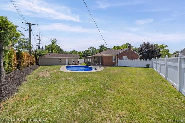 1122 Symes Court, Royal Oak, MI 48067