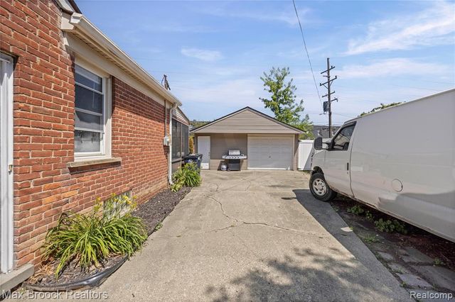 1122 Symes Court, Royal Oak, MI 48067