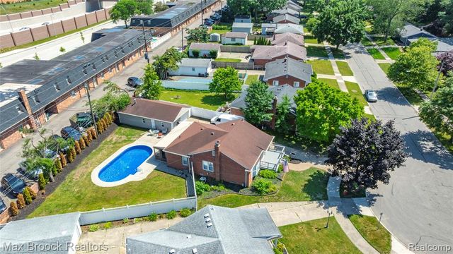 1122 Symes Court, Royal Oak, MI 48067
