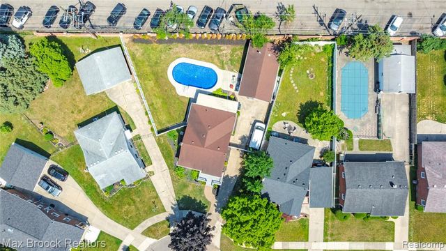 1122 Symes Court, Royal Oak, MI 48067