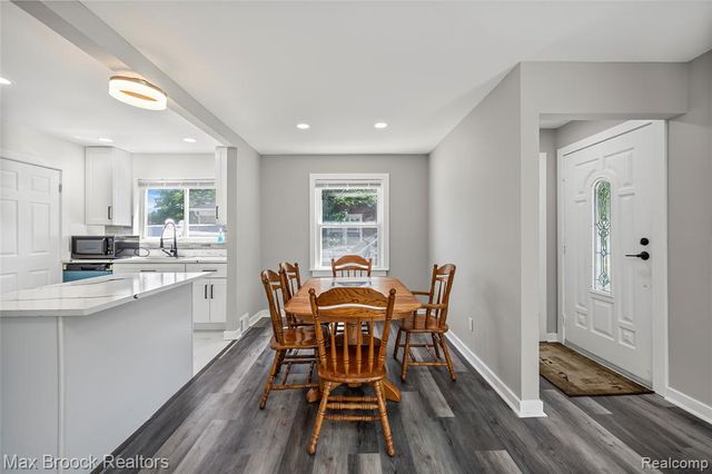 1122 Symes Court, Royal Oak, MI 48067