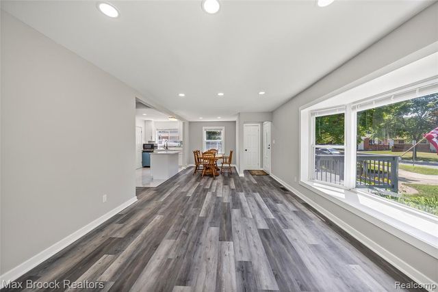1122 Symes Court, Royal Oak, MI 48067