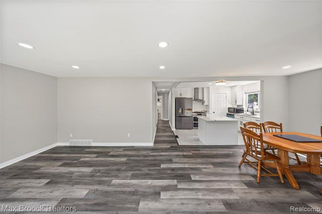 1122 Symes Court, Royal Oak, MI 48067