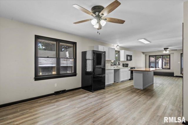 323 N Dye Street, Virden, IL 62690