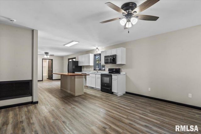 323 N Dye Street, Virden, IL 62690