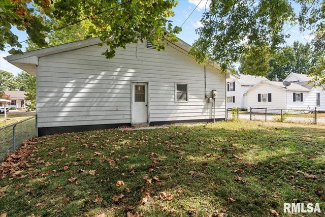 323 N Dye Street, Virden, IL 62690