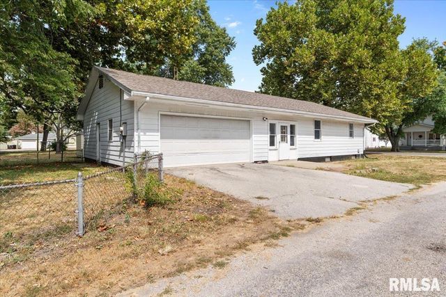 323 N Dye Street, Virden, IL 62690