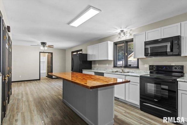 323 N Dye Street, Virden, IL 62690